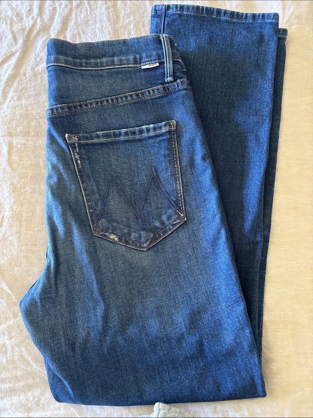 MOTHER The Swooner Rascal Ankle Straight-Leg Jeans in Medium Blue Wash